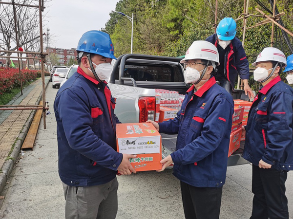 公司黨委書記檢查指導(dǎo)田家炳中學(xué)隔離點項目建設(shè)工作 公司黨委書記檢查指導(dǎo)田家炳中學(xué)隔離點項目建設(shè)工作